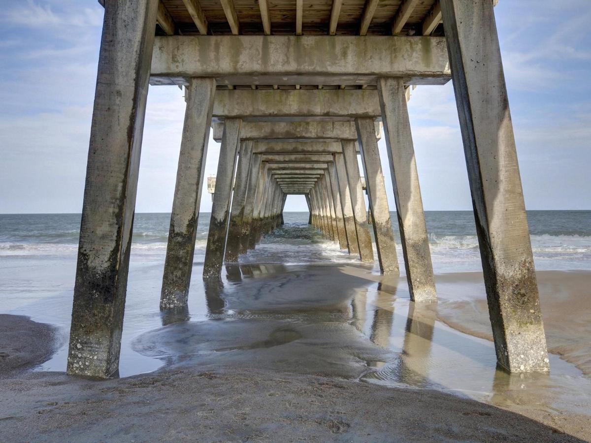 Salty Shores Villa Tybee Island Exterior photo